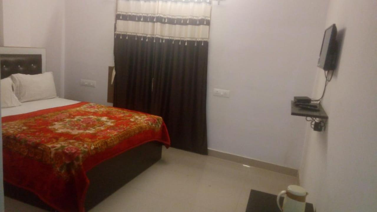 Hotel Pragya International Varanasi Luaran gambar