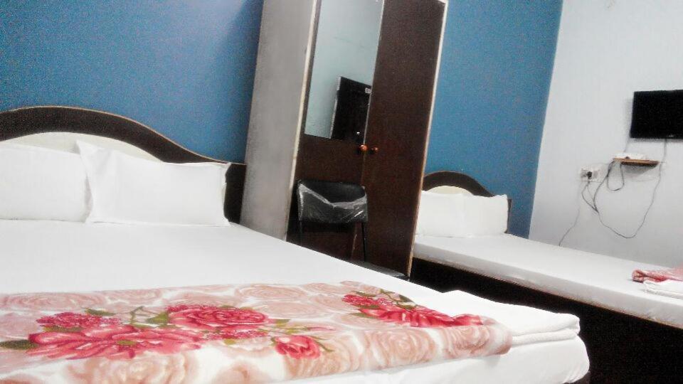 Hotel Pragya International Varanasi Bilik gambar