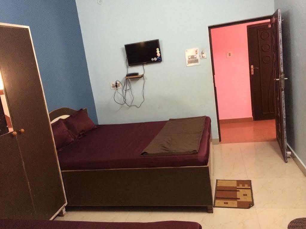 Hotel Pragya International Varanasi Luaran gambar